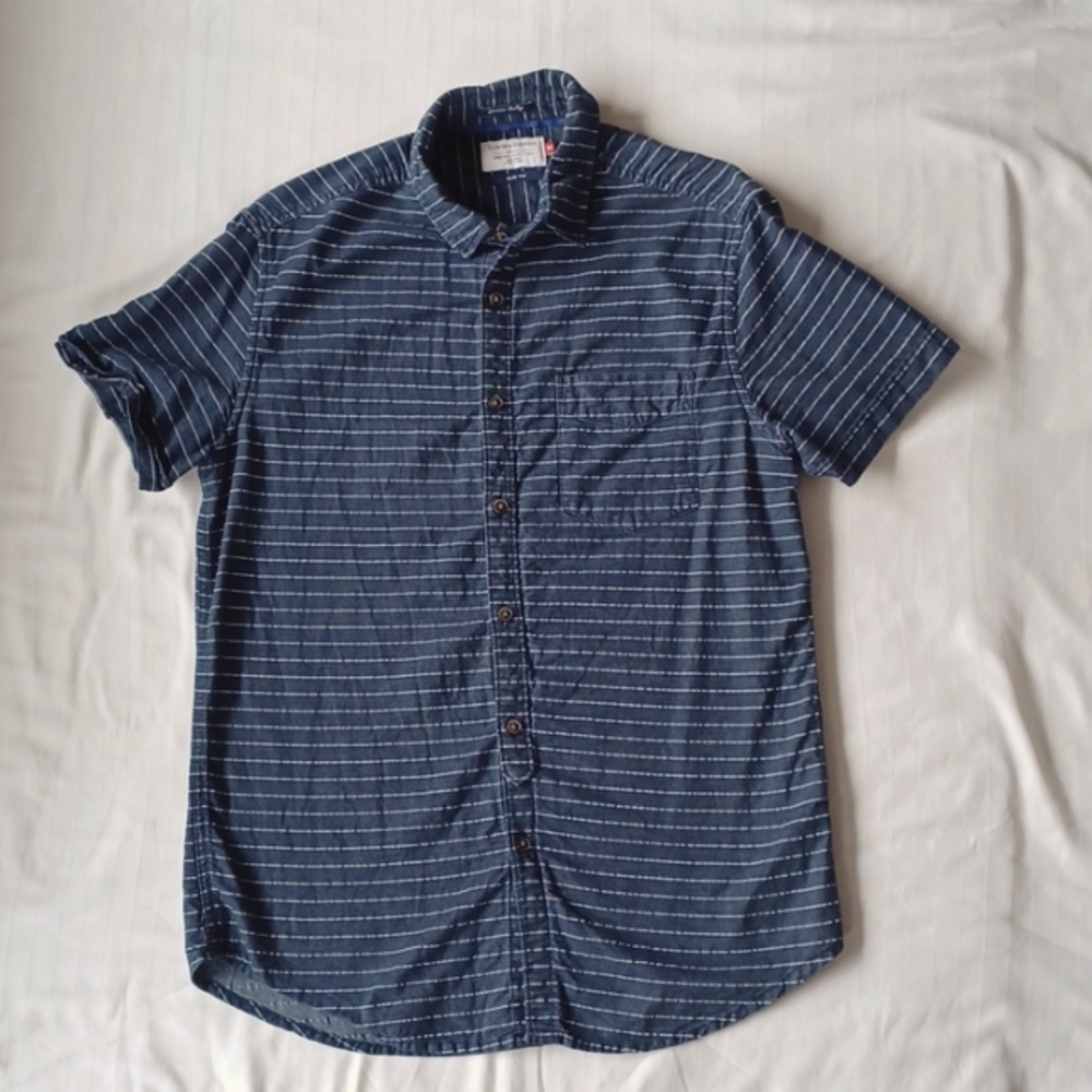 Denim & Flower Striped Cotton Casual Button Front Short Sleeve Shirt- Sz. Med